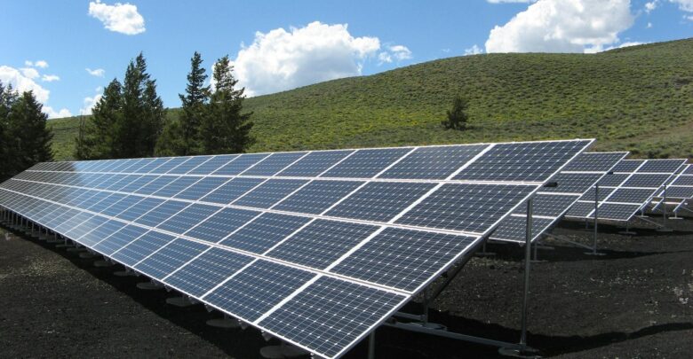 Prawie 4 mln zł na budowę instalacji OZE w Rudzie Śląskiej. Miasto dostało kasę z unijnych środków (fot.pexels.com)