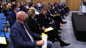 Miliony na pomoc firmom w czasie pandemii. Władze regionu przyznały promesy przedsiębiorcom