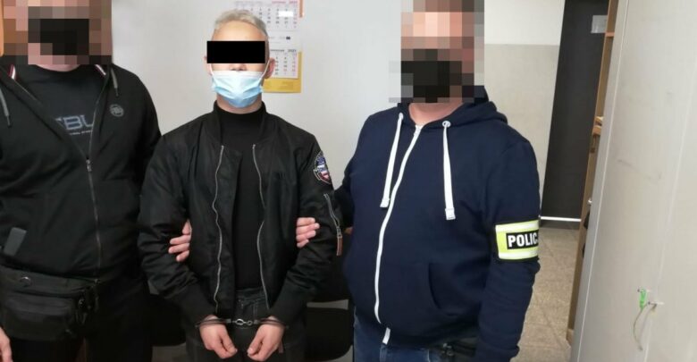 Ćwierć miliona złotych. Tyle przekazała seniorka 23-latkowi, bo uwierzyła w historię "na wypadek" (fot.KWP Lublin)