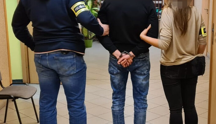 Chciał udusić sąsiada. Poszło o kupę psa (fot.Policja Łódzka)