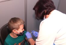 Ruszyły szczepienia dzieci do 11 lat na covid. Coraz więcej rejestracji, coraz więcej chętnych