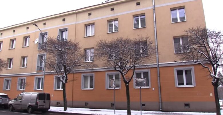Brutalne morderstwo w Częstochowie! W czapce Mikołaja zabił siekierą żonę!