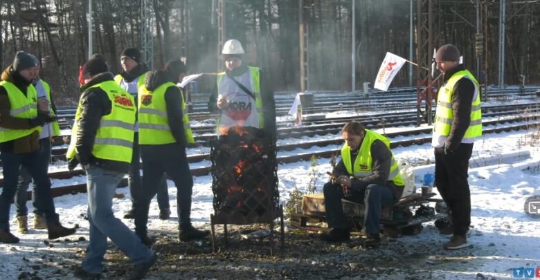 Związkowcy wyszli na tory i od wczoraj blokują wysyłkę węgla do elektrowni z kilku kopalń. Takie blokady ustawili między innymi przy kopalniach Piast-Ziemowit, Mysłowice-Wesoła