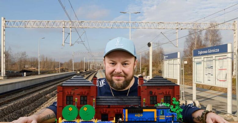 Bas Tajpan buduje z Lego centrum przesiadkowe w Dąbrowie Górniczej (fot.GZM)