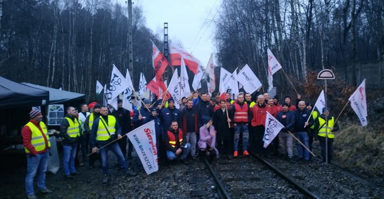 Górnicy blokują wysyłkę węgla. Trwa akcja protestacyjna we wszystkich kopalniach PGG (fot.Wojciech Żegolewski)