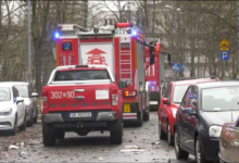 Wiatr, którego prędkość dochodzi do 100 km/h, pozbawił tysiące ludzi prądu, a sytuacja wciąż jest dynamiczna. Strażacy tylko do godziny 14 na interwencję wyjeżdżali kilkaset razy.