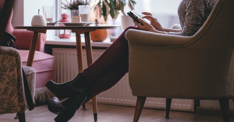 Wolała umrzeć, niż oddać pieniądze. Tak się kończą internetowe znajomości (fot.pixabay.com)