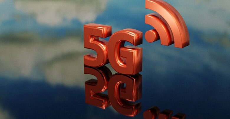 UOKiK przygląda się reklamom ofert 5G. Plus i Play pod lupą (fot.pixabay.com)