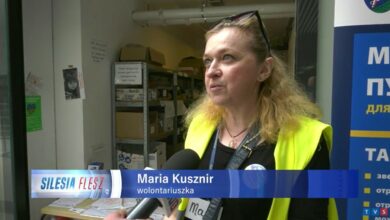 Wolontariuszka na dworcu
