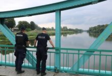 2 tys. policjantów monitoruje sytuację na Odrze. „Mamy 72 zgłoszenia, są weryfikowane”. Fot. Twitter/Polska Policja