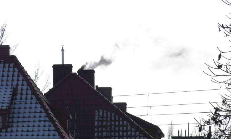 Śląskie: Smog to wciąż spory problem