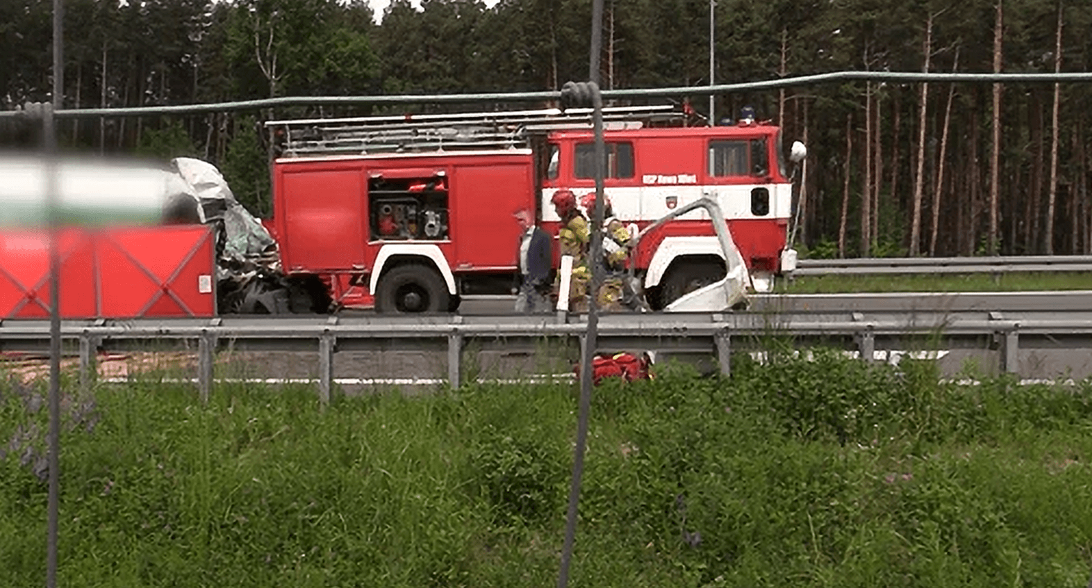 Śmiertelny wypadek na S1 Wideo z miejsca koszmarnego wypadku na S1