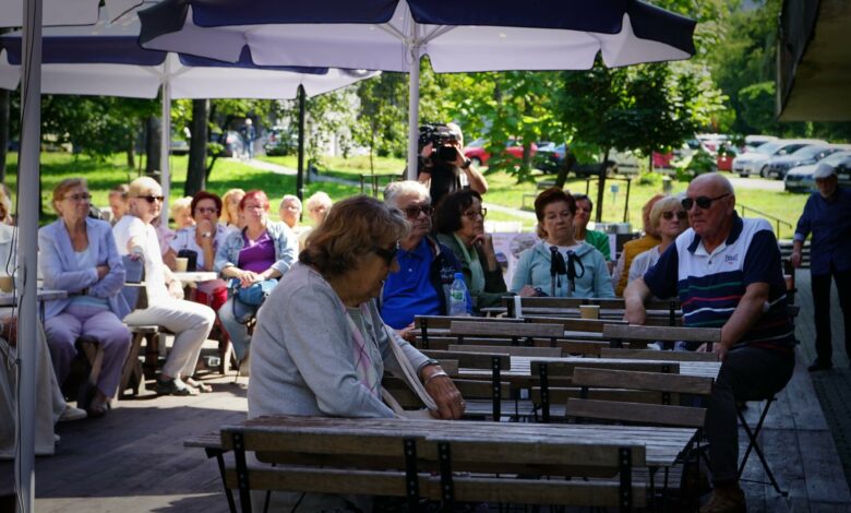 Srebrne Katowice: Samotny senior? Nie ma takiej opcji