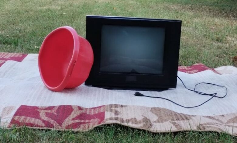 Okradł z miłości. Łupem 30-latka padły telewizor, dywan i miska/fot.KMP Białystok