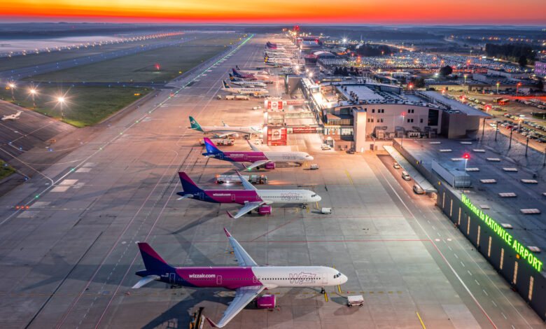 Katowice Airport: Na lotnisku wyrobisz paszport tymczasowy/fot.Katowice Airport