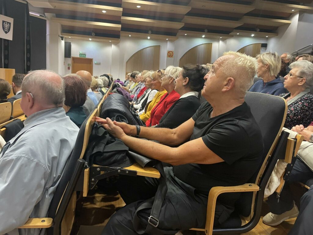 Aktywny Senior. Srebrne Katowice: Uniwersytet Trzeciego Wieku