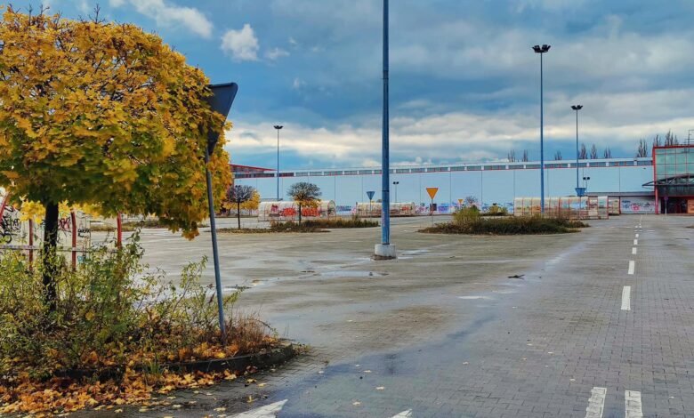 Dąbrowa Górnicza: Zamiast Auchan nowoczesny park handlowy/fot.Marcin Bazylak/fb