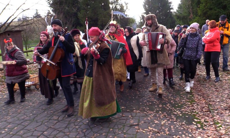 Śląska Wigilia w skansenie. Był występ „Dygającej Kapeli”