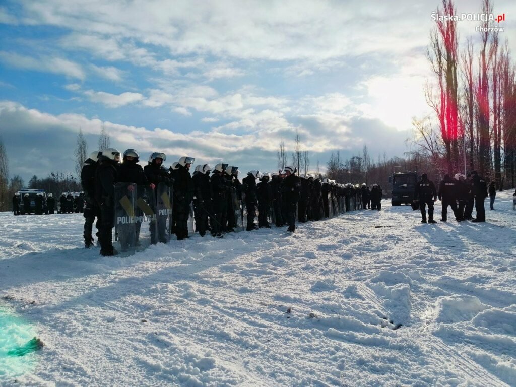 Policjanci gotowi na Ekstraklasę na Stadionie Śląskim/fot.Śląska Policja