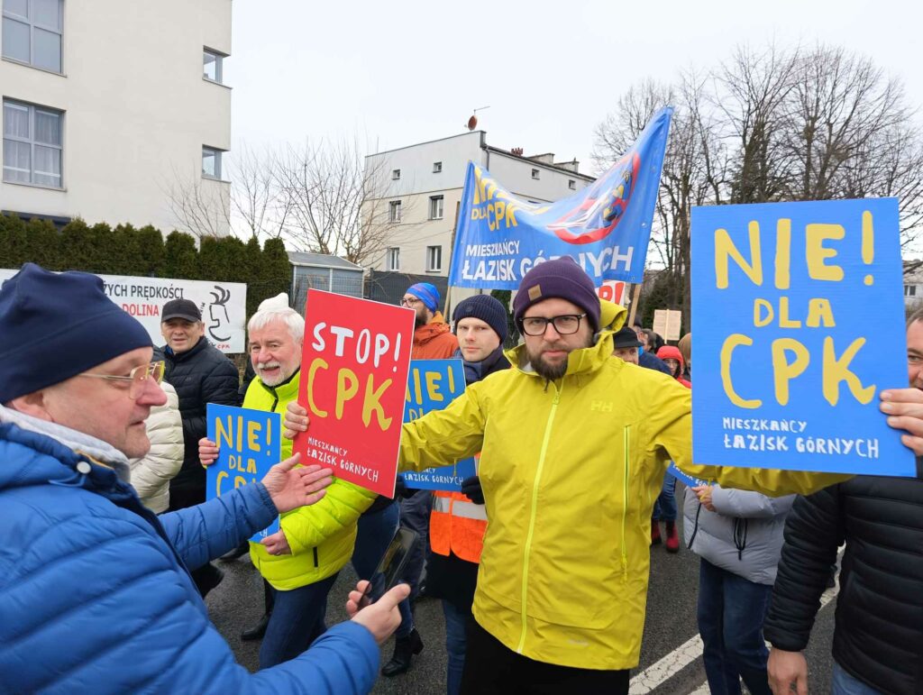 W Mikołowie trwa protest Stop CPK przez Śląsk Zobaczcie zdjęcia. Fot. Wojciech Żegolewski