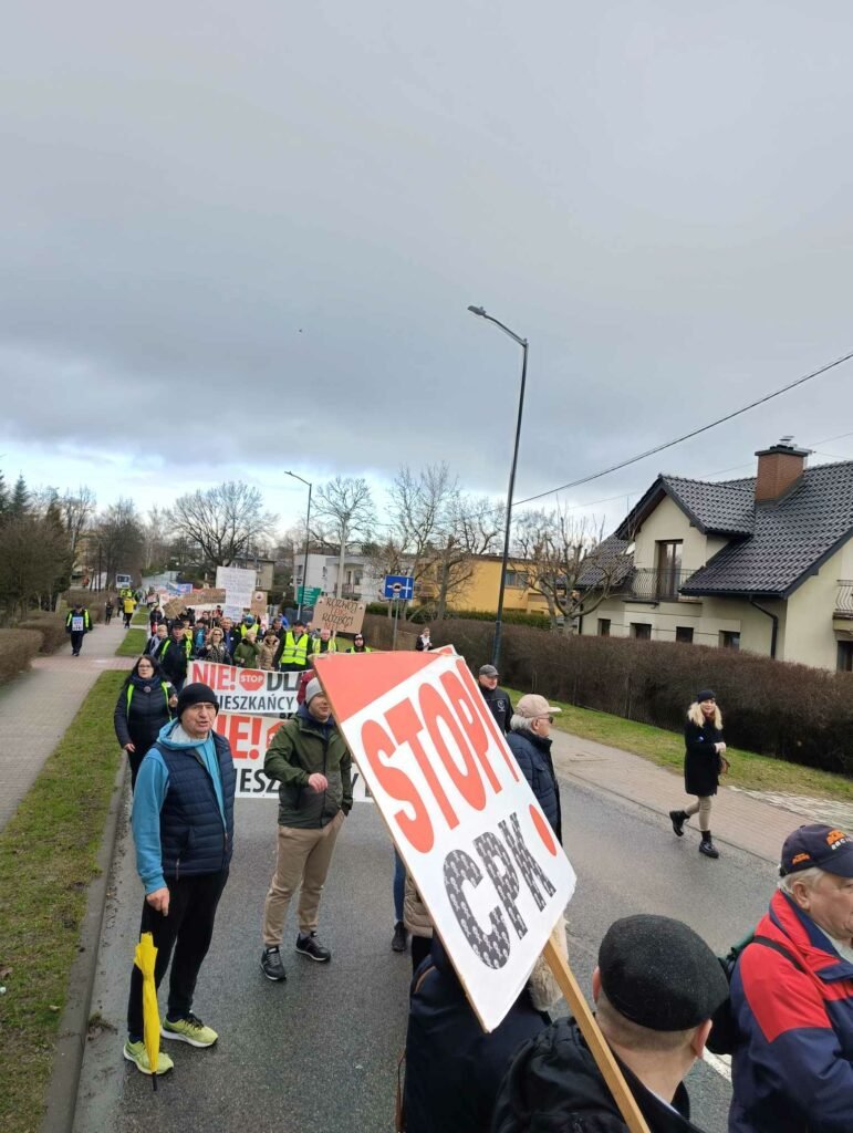 W Mikołowie trwa protest Stop CPK przez Śląsk Zobaczcie zdjęcia. Fot. Wojciech Żegolewski