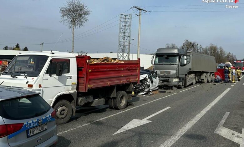 Tragiczny wypadek w Ustroniu. Nie żyje jedna osoba. Fot. Policja Śląska