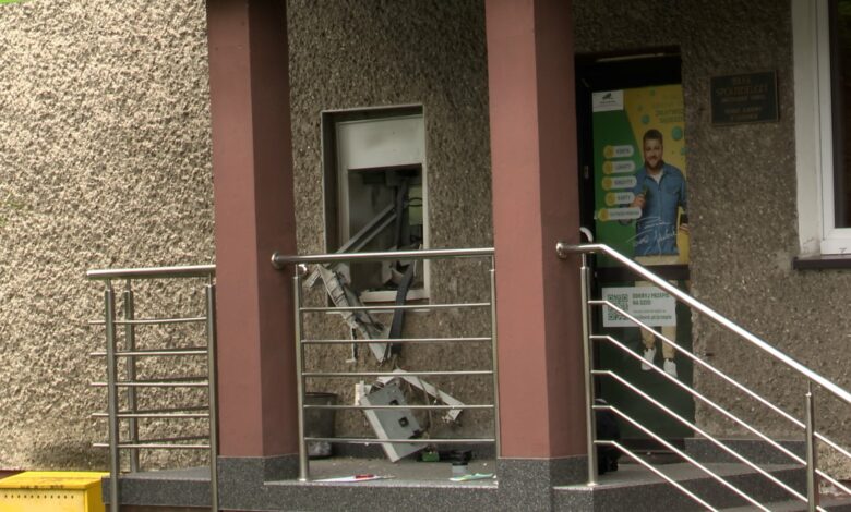 Ktoś wysadził bankomat w Godowie