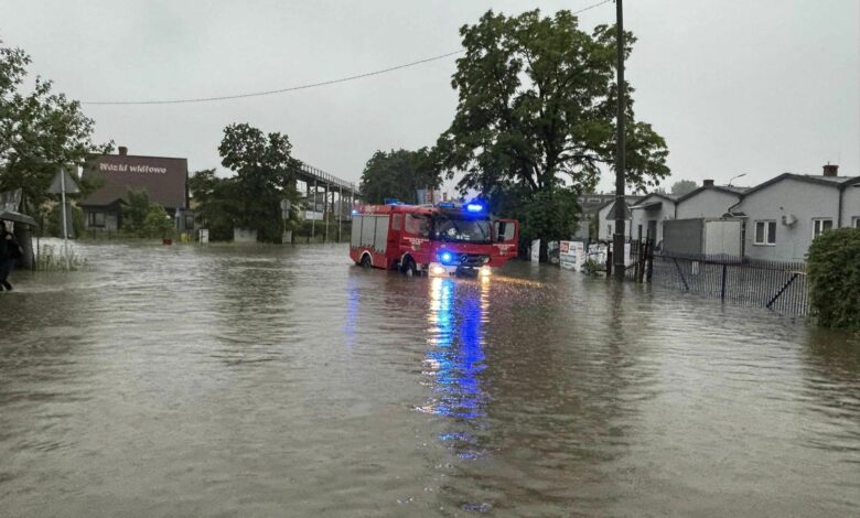 Szkody po powodzi w Bielsku są ogromne. Powiat podał wyliczenia. Fot. KW PSP Katowice