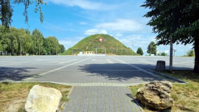 Kopiec Wyzwolenia w Piekarach Śląskich to znakomity punkt widokowyv