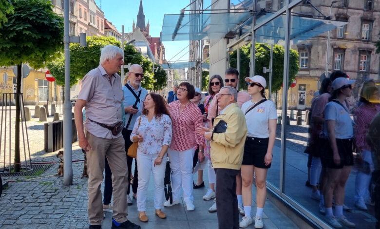 Georg Brüning był wybitnym burmistrzem Bytomia. W czerwcu 2024 r. jego rodzina odwiedziła miasto.