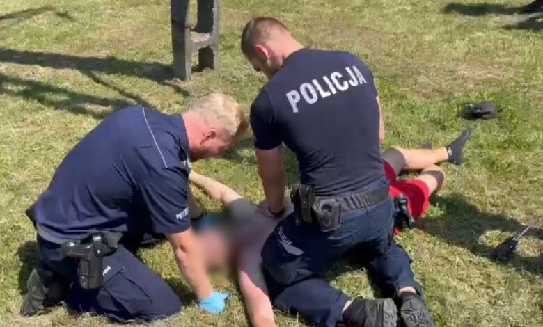 Wszedł na słup energetyczny. Tam poraził go prąd/fot.policja.pl