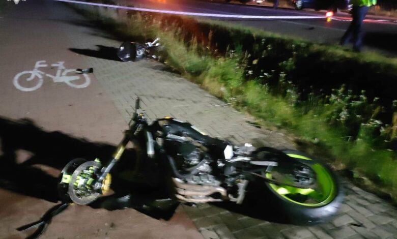 Zaczepił o kię, uderzył w mercedesa. Motocyklista nie żyje/fot.Policja Lubelska