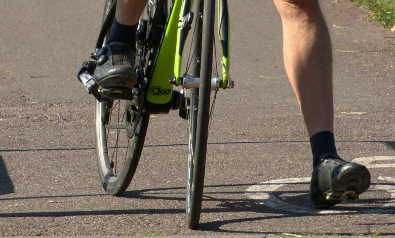 Katowice: Mieszkańcy sami naprawiają przejazdy rowerowe