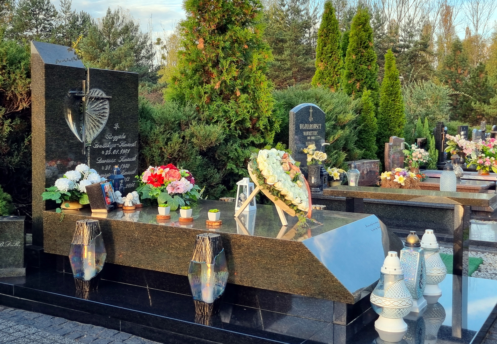 Rodzina Kmiecików spoczywa na Centralnym Cmentarzu Komunalnym w Katowicach