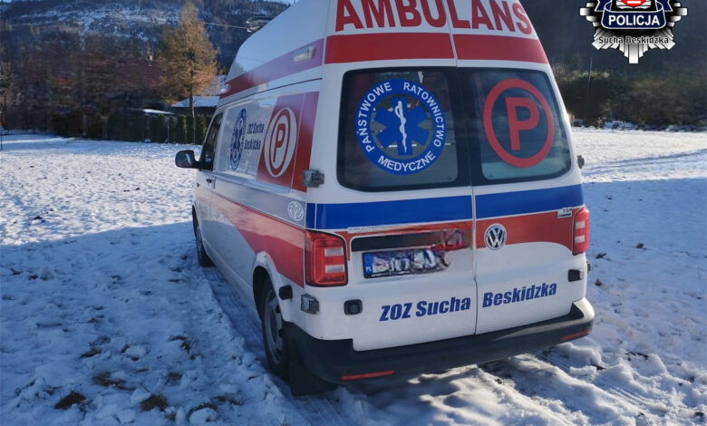 Zaatakował ratowników medycznych siekierą
