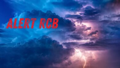 Alert RCB burze, ciemne chmury i wyładowanie atmosferyczne