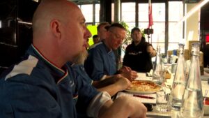 pizza neapolitańska konkurs 2025 - jurorzy podczas pracy
