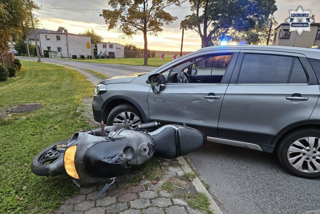 pościg w Tarnowskich Górach motocykl po zderzeniu z samochodem