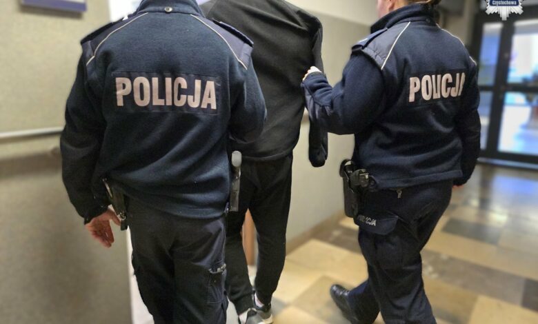 Policjanci aresztowanie